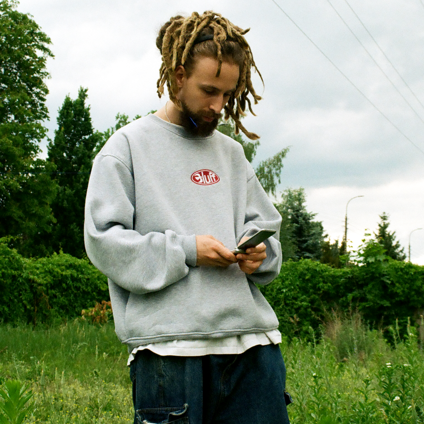 OVAL CREWNECK